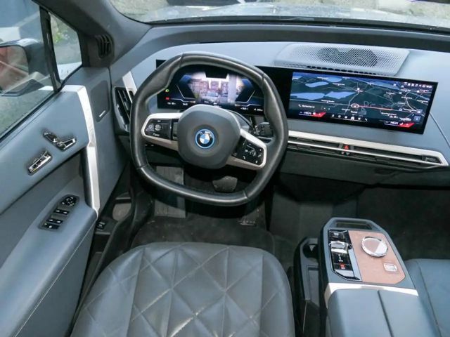 BMW iX xDrive50