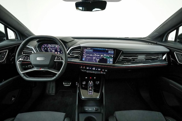 Audi Q4 e-tron SUV 45 e-tron Audi Q4 e-tron
