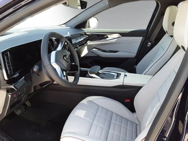 Renault Espace E-Tech Iconic