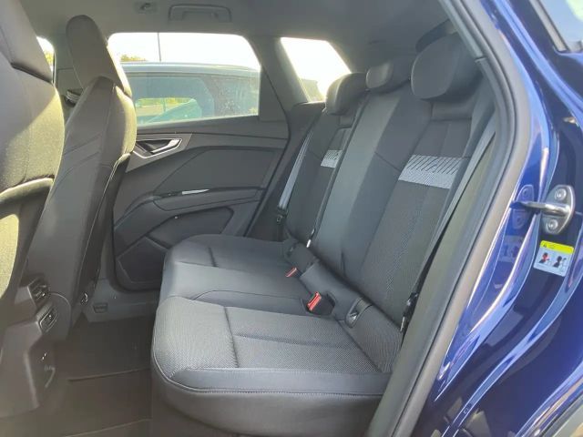 Audi Q4 e-tron advanced 45 / MMI-Navi plus, AHK, LED