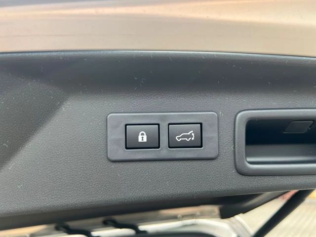 Subaru Forester 2.0 Platinum MJ 25