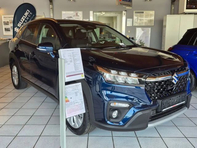 Suzuki S-Cross Hybrid