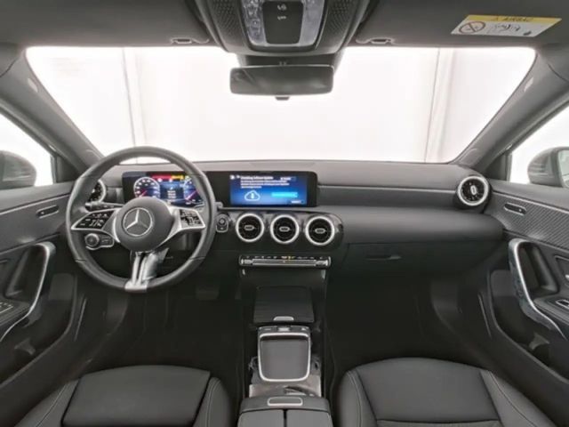 Mercedes-Benz A 220 4MATIC Progressive