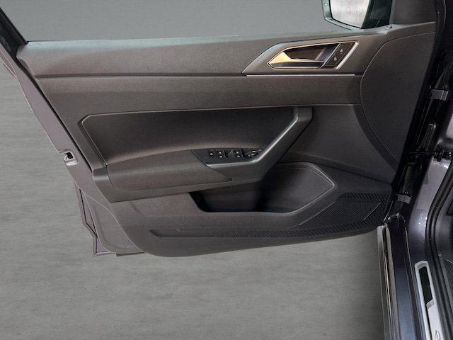 Volkswagen Polo 1.0 TSI DSG R-Line