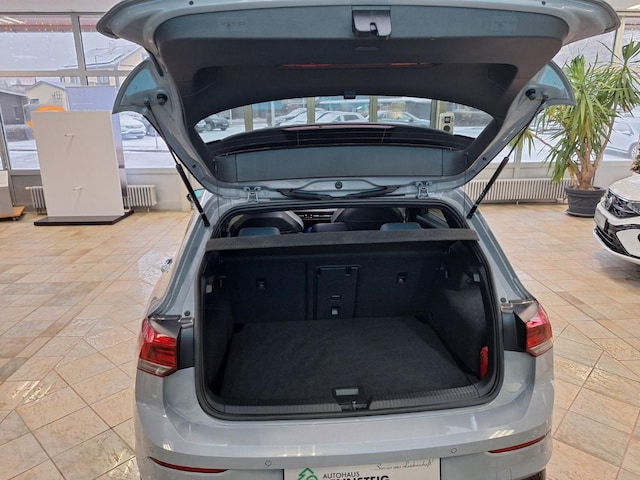 Volkswagen Golf 1.5 TSI Golf VIII R-Line