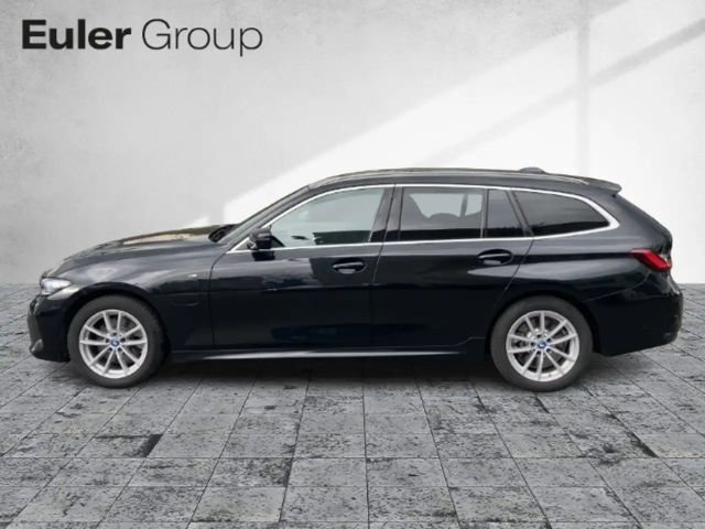 BMW 330 330e M-Sport