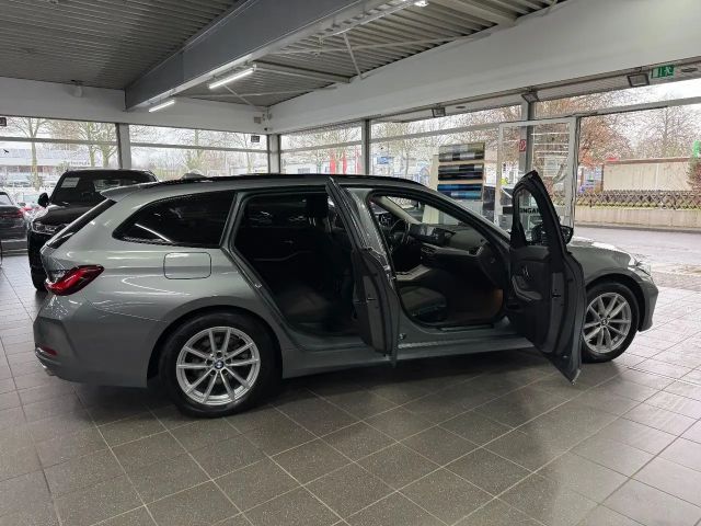 BMW 320 320d Touring xDrive