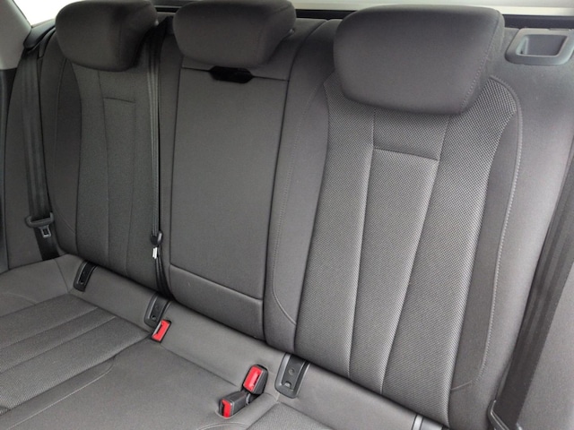 Audi A4 40 TFSI Avant S-Tronic