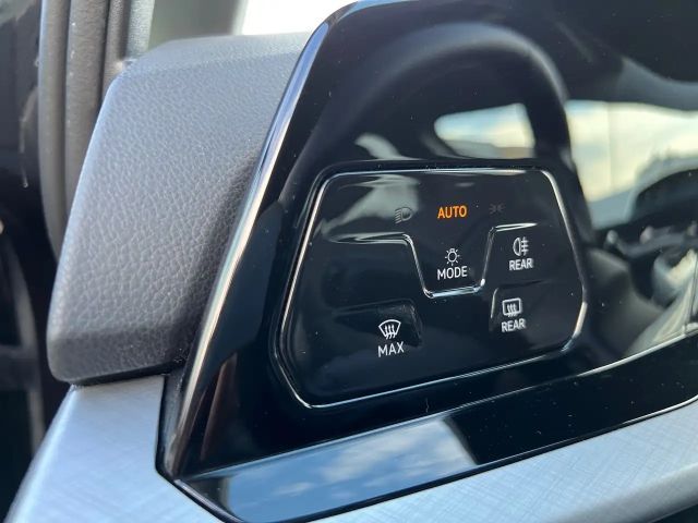 Volkswagen Golf DSG Life Variant