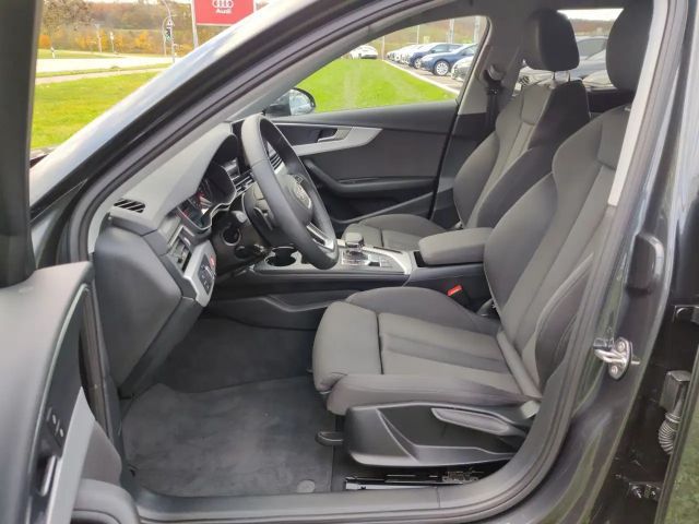 Audi A4 35 TFSI Ambiente S-Tronic