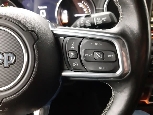 Jeep Wrangler Sahara