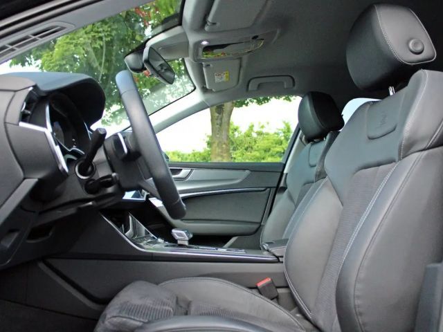 Audi S6 Quattro Sedan