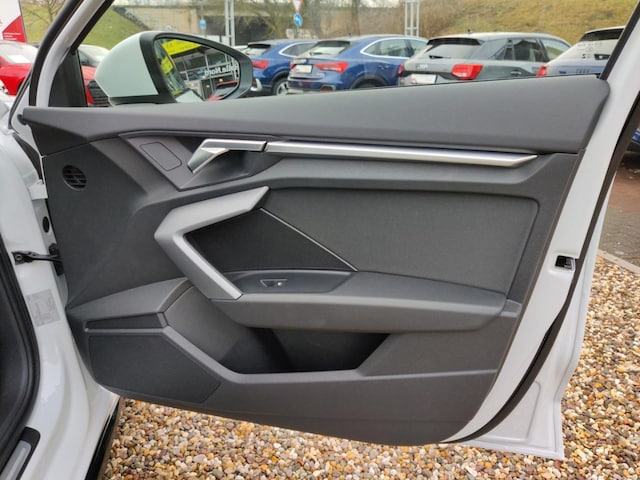 Audi A3 30 TFSI S-Line S-Tronic Sedan