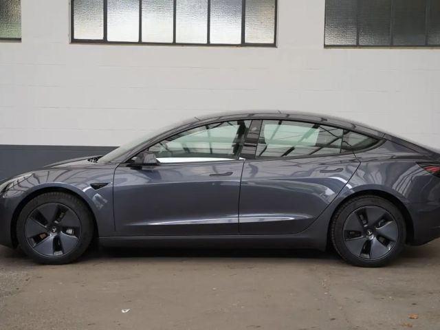 Tesla Model 3 Standard Range