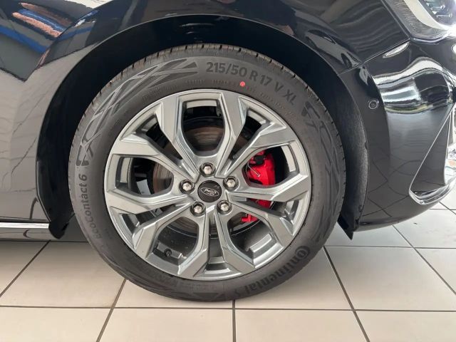 Ford Focus ST Line Wagon