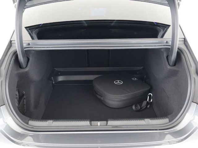 Mercedes-Benz EQE 350 Sedan