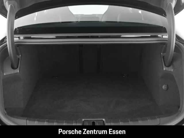 Porsche Taycan / Luftfederung,Hinterachsl.,Bose, Abstand,Panorama