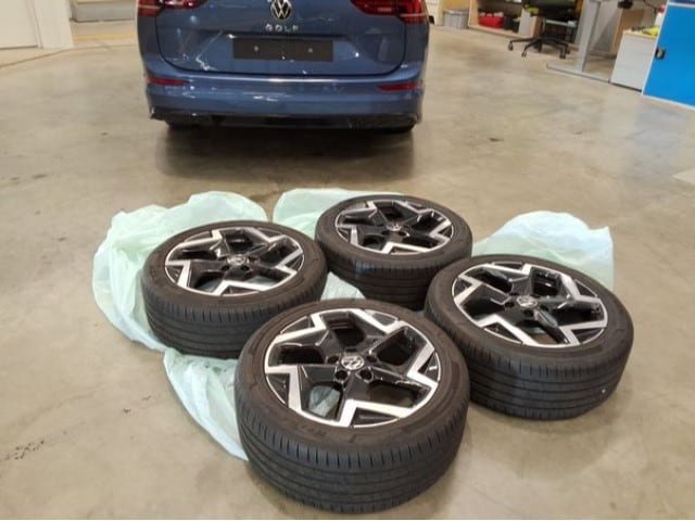 Volkswagen Golf 1.5 TSI R-Line Variant