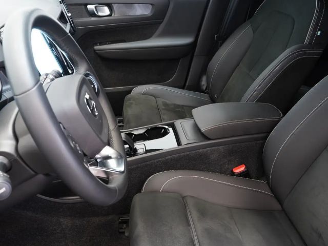 Volvo XC40 Core Recharge