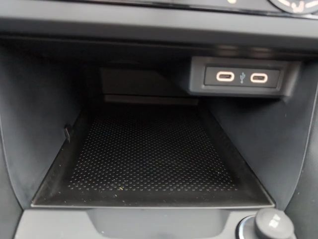 Volkswagen T-Cross 4Me TSI