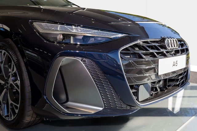 Audi A6 Avant Quattro S-Tronic