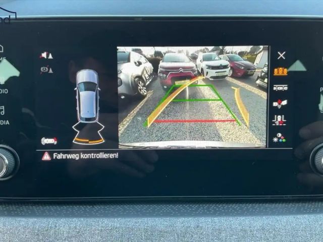 Skoda Kamiq 1,0 TSI 130 Jahre digital Cockpit Keyless Kamera