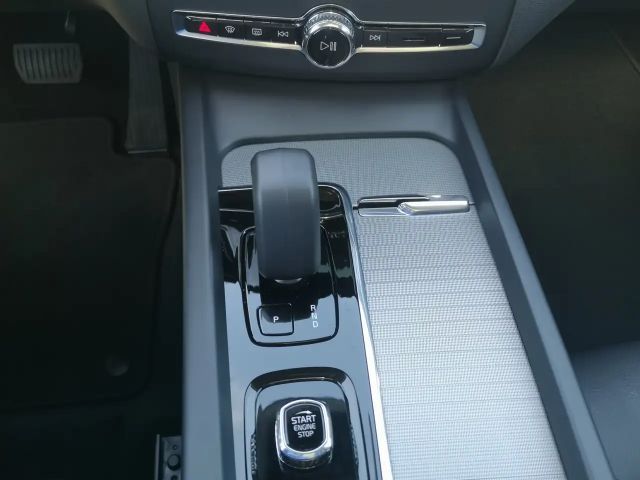 Volvo XC60 AWD Core Recharge T6