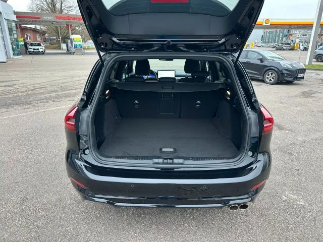 Ford Focus ST Line Vignale Wagon