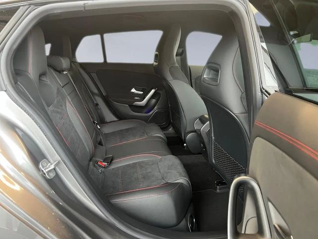 Mercedes-Benz CLA 200 AMG Line Shooting Brake