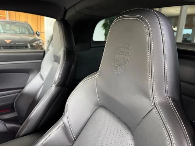 Porsche 911 4S Coupé Targa