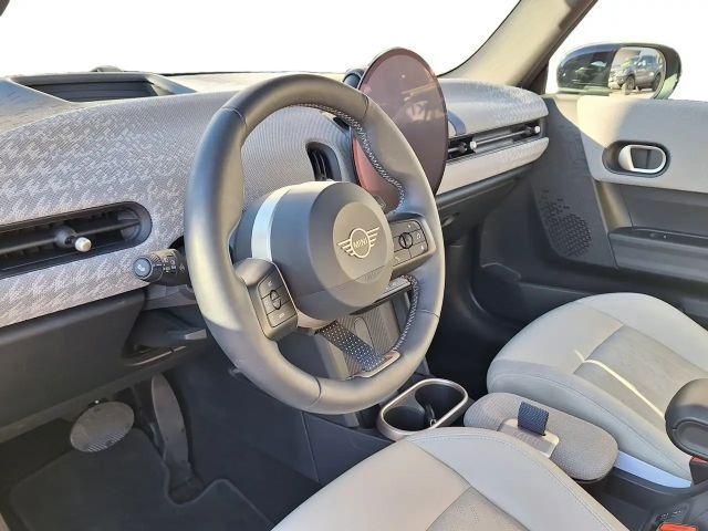 MINI Cooper Favoured Trim