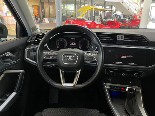 Audi Q3 2.0 TDI Business