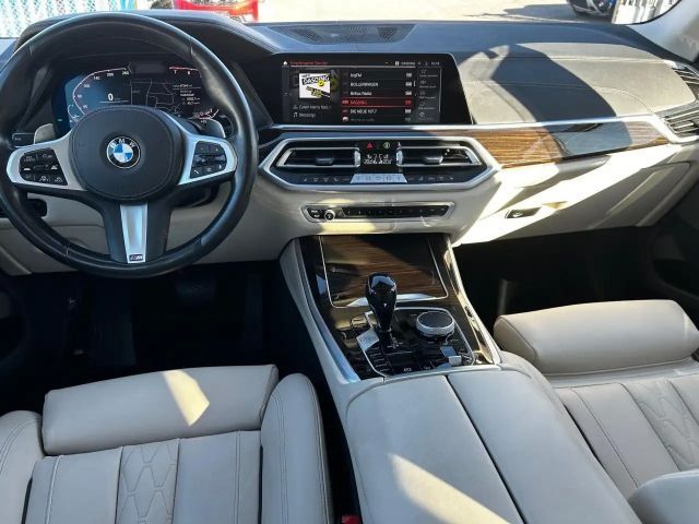 BMW X5 x40i IntAktLenk.PanoD.SurView.ACC Laser 20" HUD
