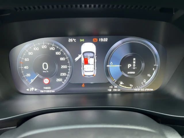 Volvo XC40 R-Design Recharge T5