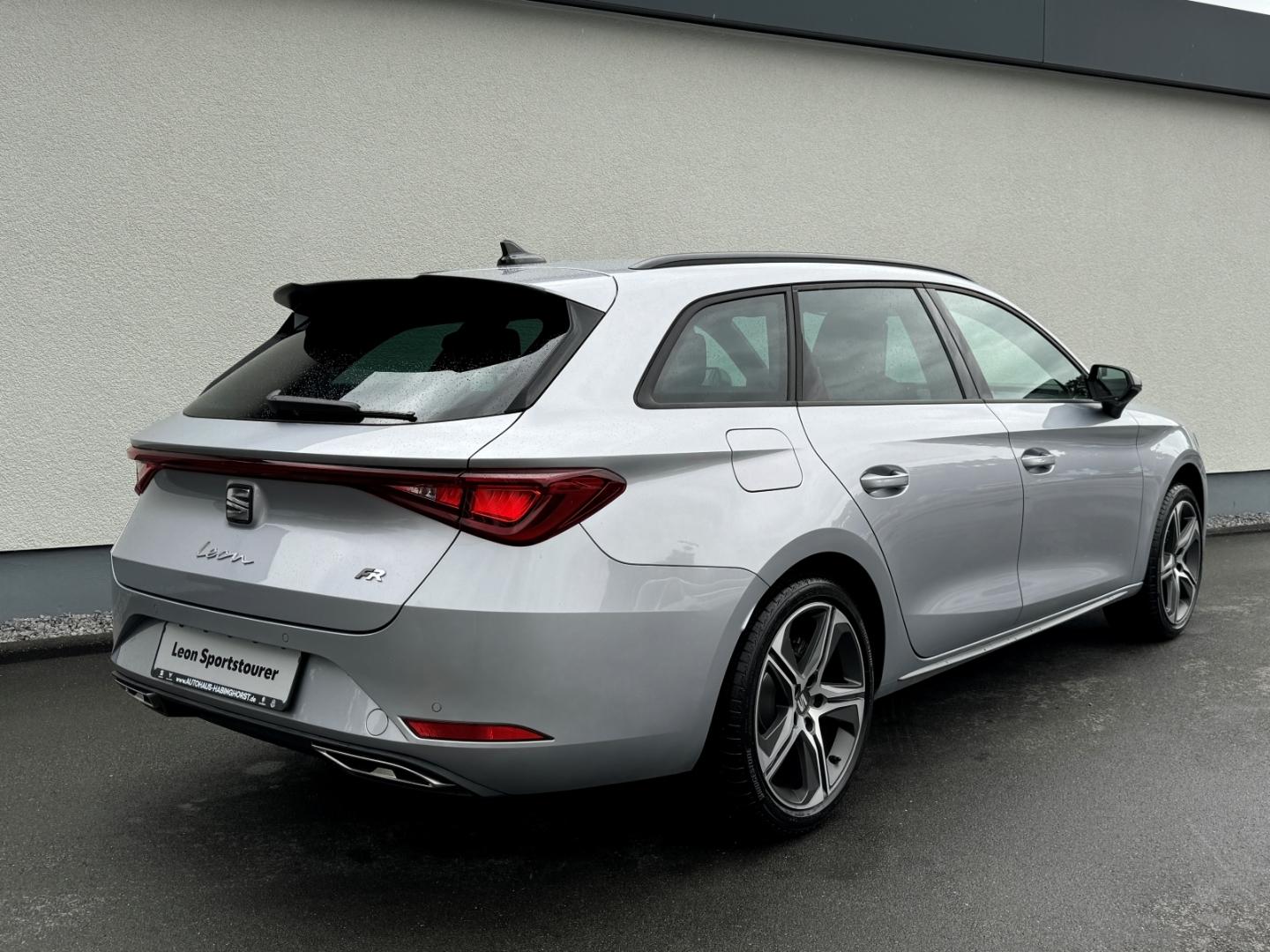 Seat Leon 1.5 eTSI DSG FR-lijn Plus Sportstourer
