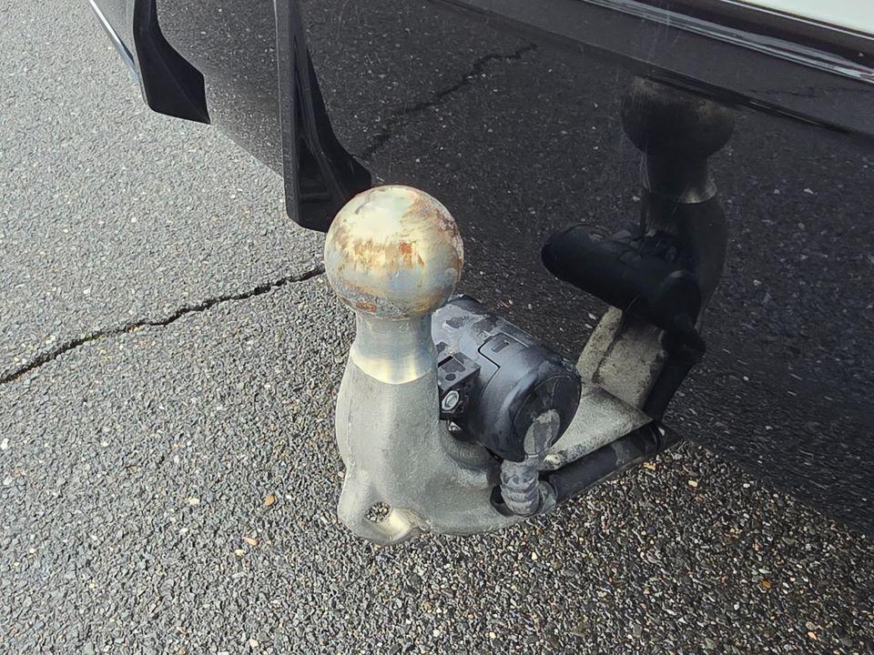 BMW 330 330e Touring