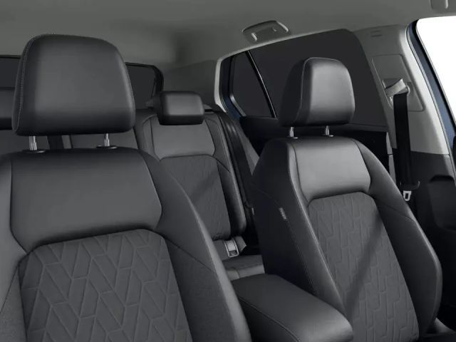 Volkswagen Golf 1.5 eTSI DSG Golf VIII IQ.Drive