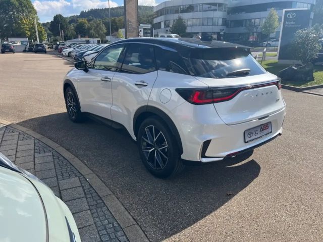 Lexus LBX E-Four Emotion