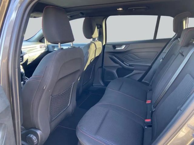 Ford Focus ST Line Wagon