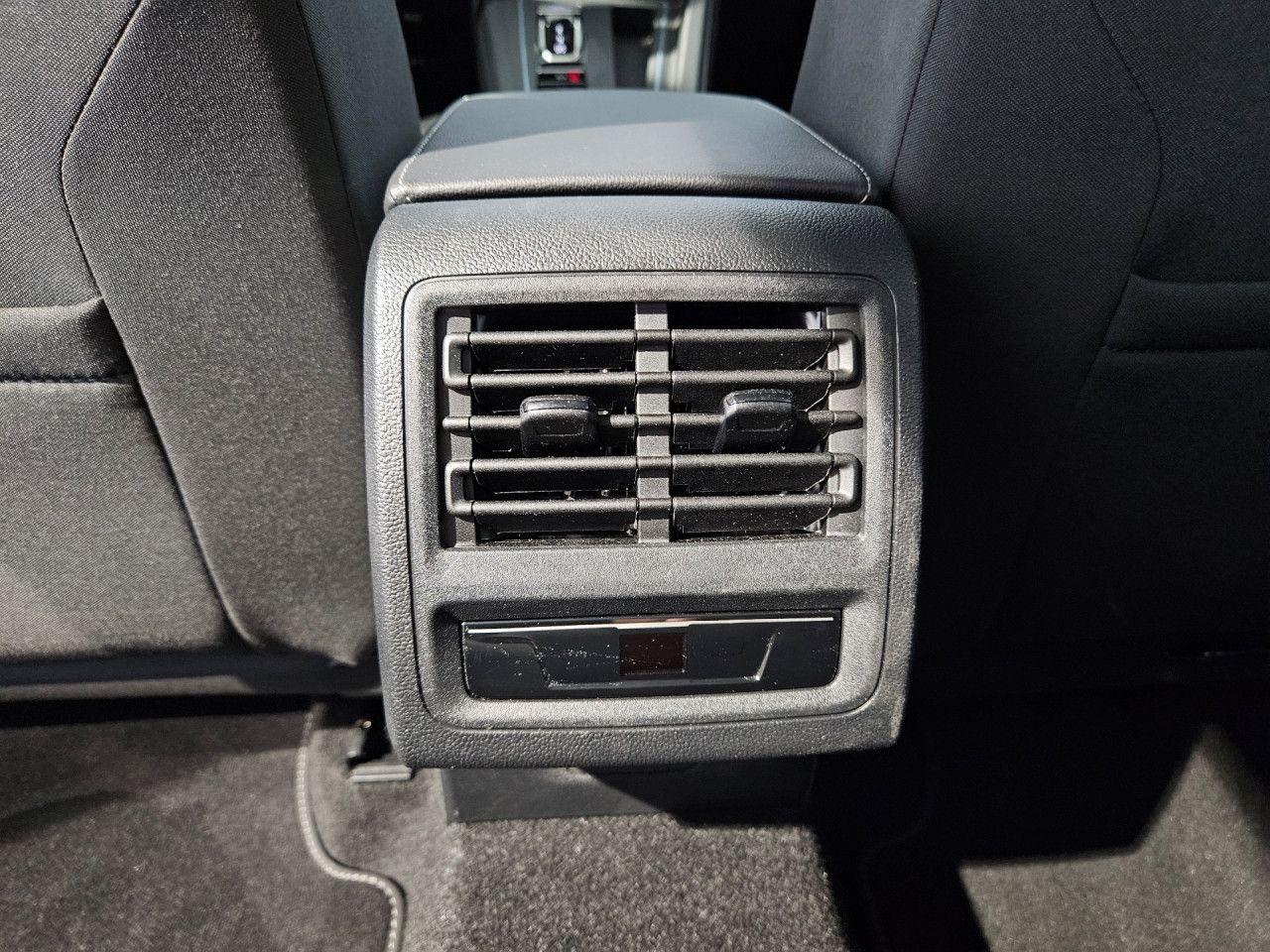 Volkswagen Golf 1.5 eTSI DSG Life