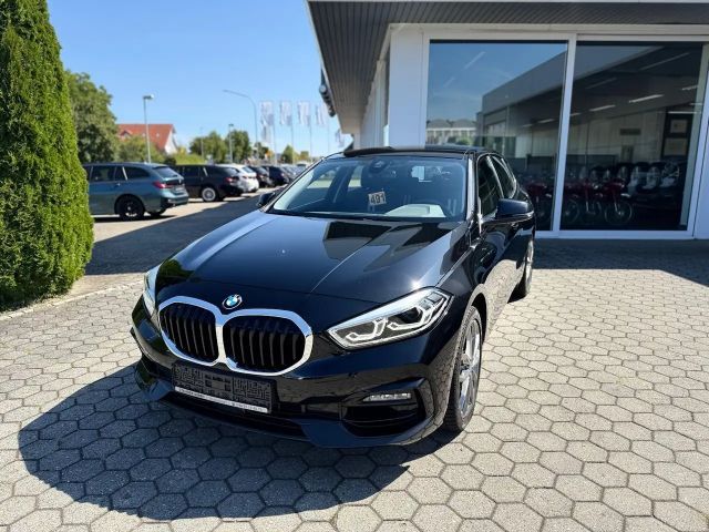 BMW 120 120i Sedan Sport Line