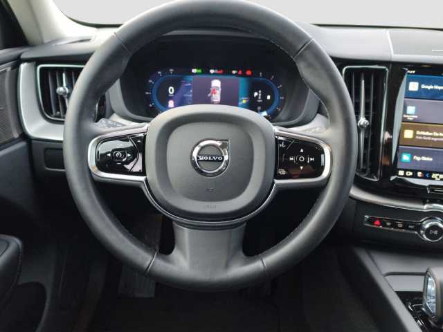 Volvo XC60 AWD Dark Plus
