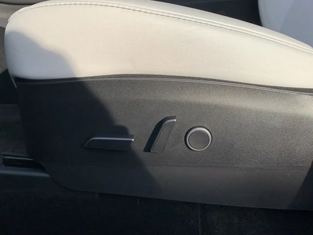 Tesla Model Y AWD Long Range