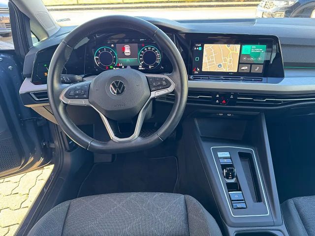 Volkswagen Golf DSG Life