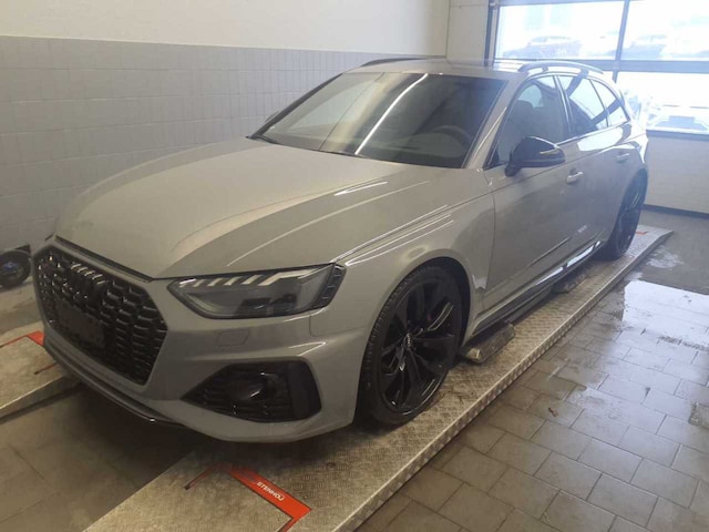 Audi RS4 Avant Quattro