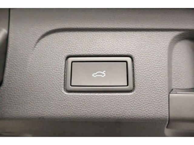 Volkswagen Touran 1.5 TSI DSG R-Line