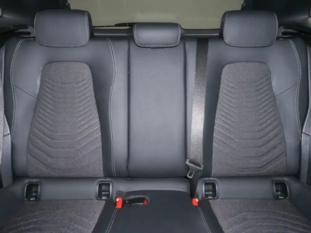 Mercedes-Benz GLA 220 4MATIC Progressive