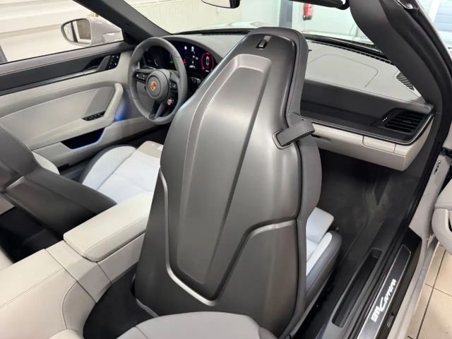 Porsche 992 Cabrio Carrera