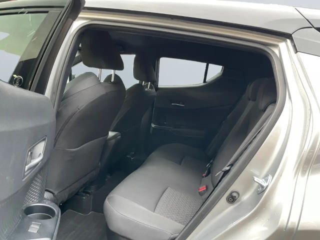 Toyota C-HR Hybride Team D