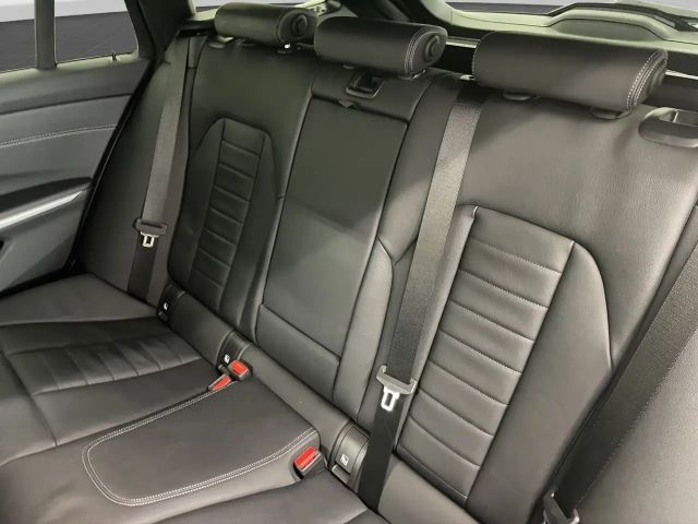 BMW 320 320e M-Sport Touring xDrive